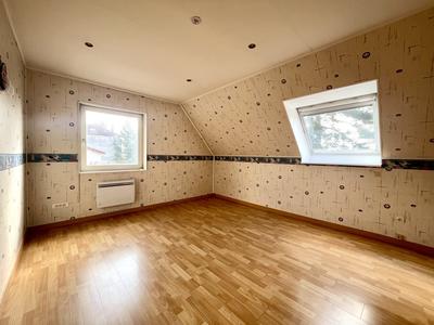 Maison - 220 m² - 9 pièces