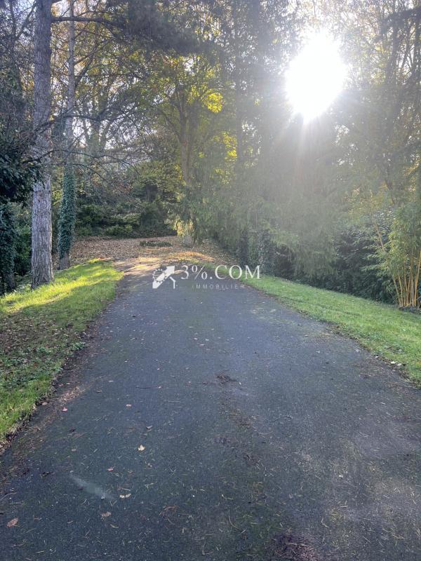 Propriété - 281 m² - 7 pièces