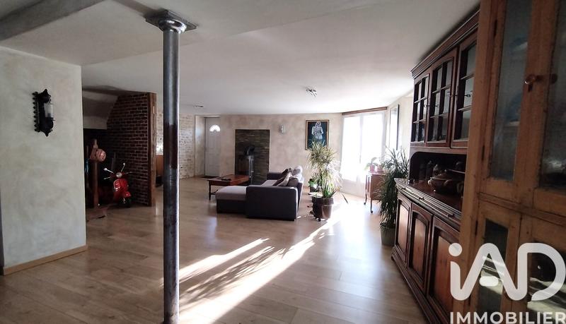 Maison - 222 m² - 7 pièces