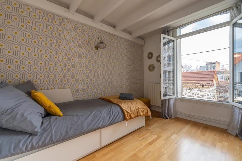 Maison - 90 m² - 5 pièces