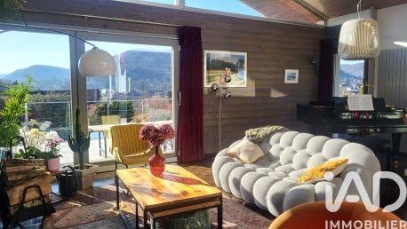 Maison - 292 m² - 10 pièces