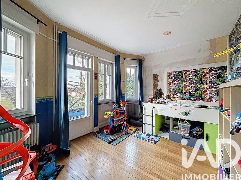 Maison - 244 m² - 11 pièces