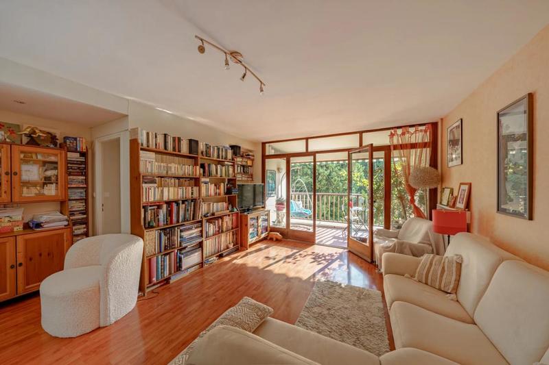 Appartement - 100 m² - 4 pièces