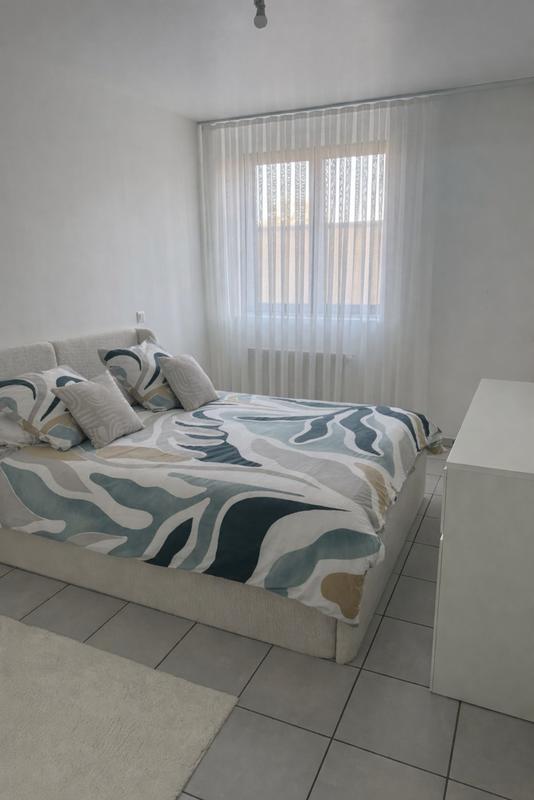 Appartement - 85 m² - 3 pièces