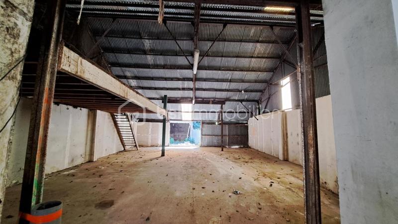 Maison - 212 m² - 3 pièces