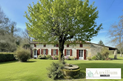 Maison ancienne - 196 m² - 9 pièces