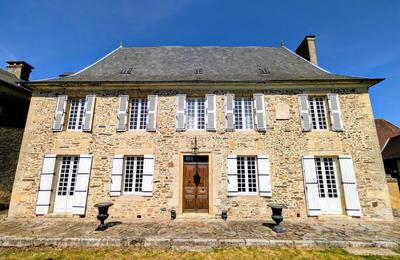 Maison - 176 m² - 8 pièces