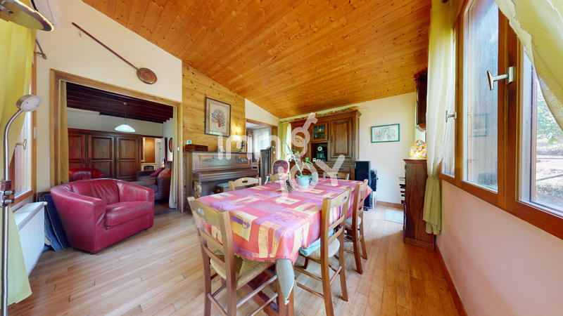 Maison - 93 m² - 4 pièces