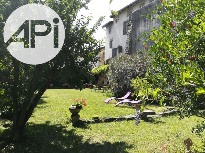 Maison de village - 290 m² - 9 pièces