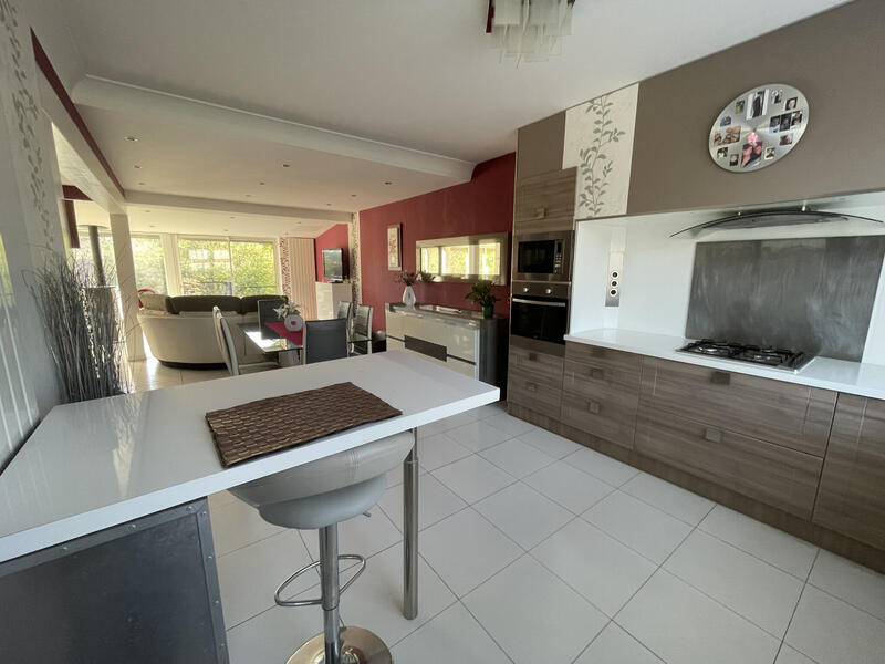 Maison - 100 m² - 4 pièces