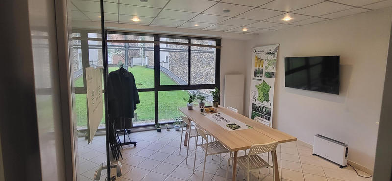 Bureau - 93 m²