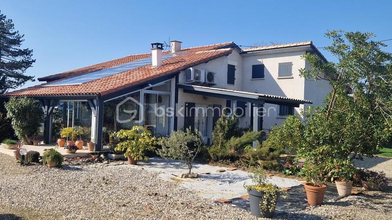 Maison traditionnelle - 138 m² - 6 pièces