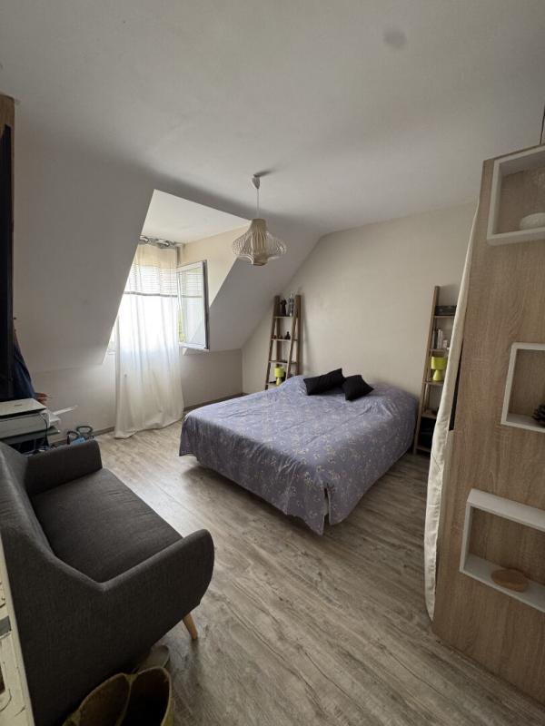 Maison - 122 m² - 7 pièces