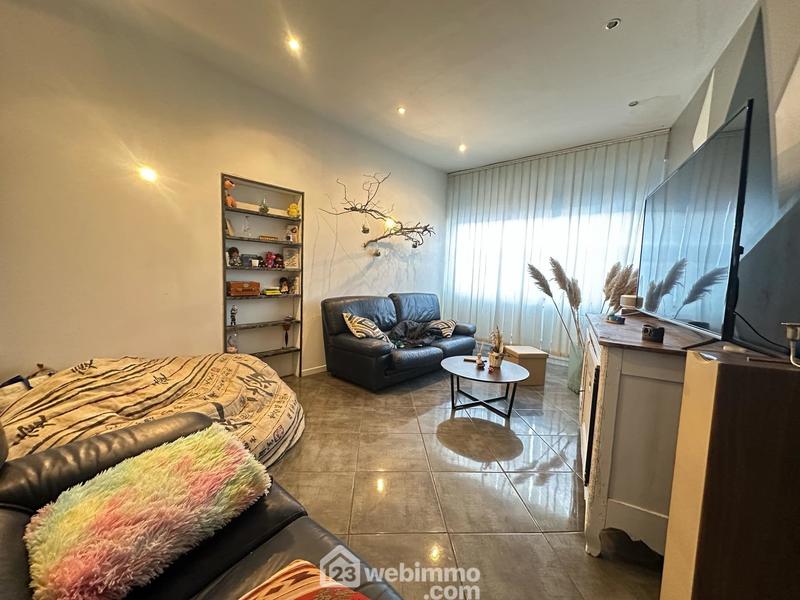 Maison - 181 m² - 9 pièces