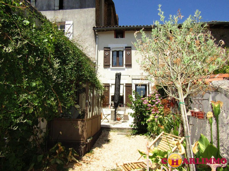 Maison traditionnelle - 102 m² - 5 pièces