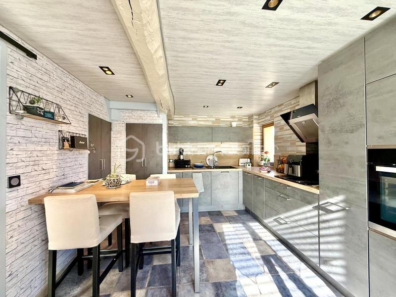 Maison - 118 m² - 6 pièces