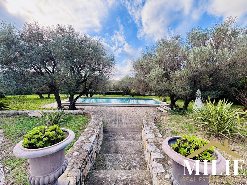 Maison ancienne - 196 m² - 5 pièces