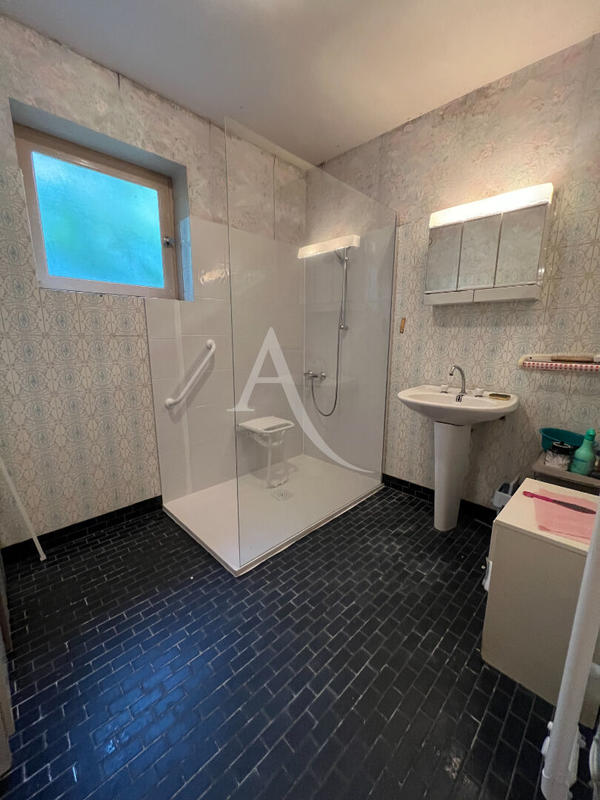 Maison - 206 m² - 8 pièces