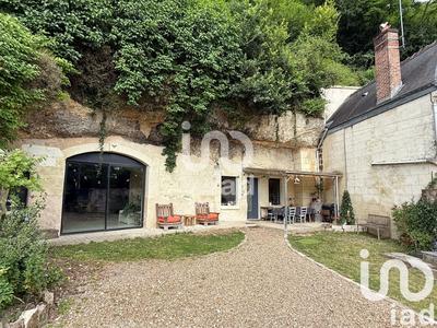 Maison - 250 m² - 6 pièces