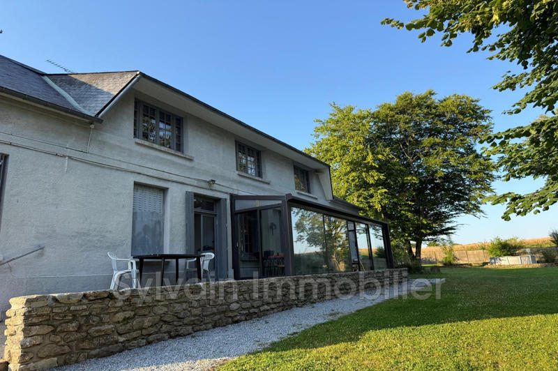 Maison - 220 m² - 9 pièces