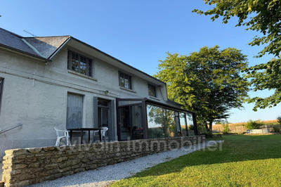 Maison - 220 m² - 9 pièces