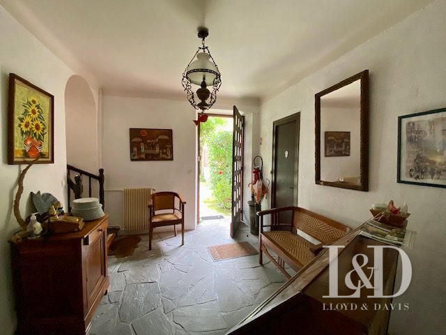 Maison ancienne - 500 m² - 21 pièces