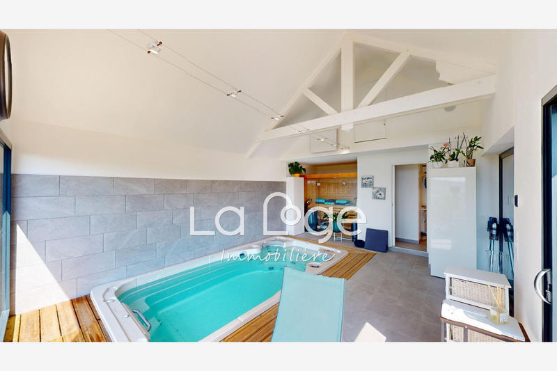 Demeure - 178 m² - 6 pièces