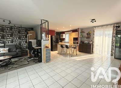 Maison - 92 m² - 4 pièces
