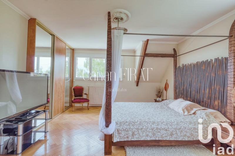 Maison - 195 m² - 7 pièces