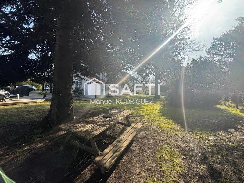 Maison - 200 m² - 8 pièces