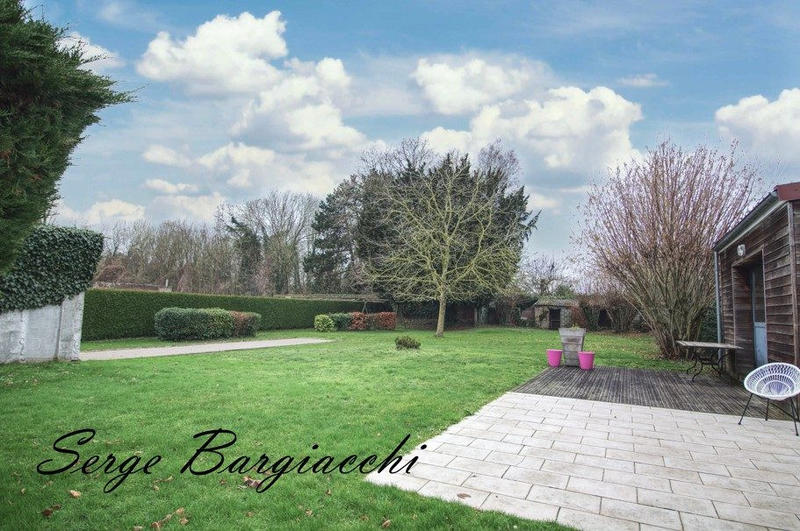 Maison contemporaine - 336 m² - 12 pièces