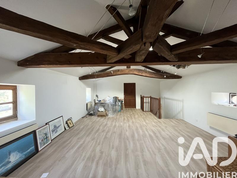 Maison - 303 m² - 10 pièces