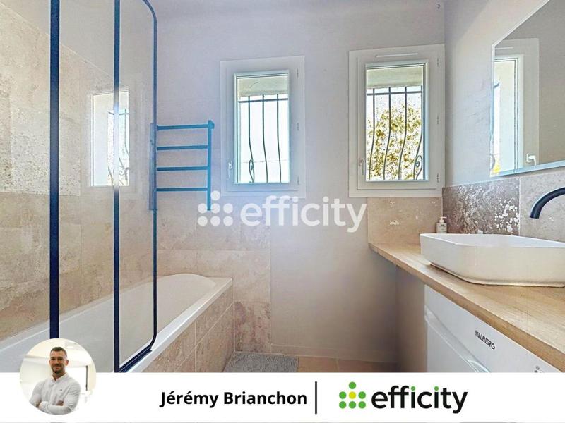 Pavillon - 160 m² - 6 pièces