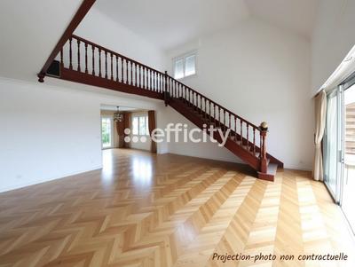 Maison - 190 m² - 6 pièces