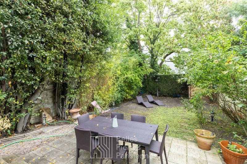 Maison - 250 m² - 7 pièces