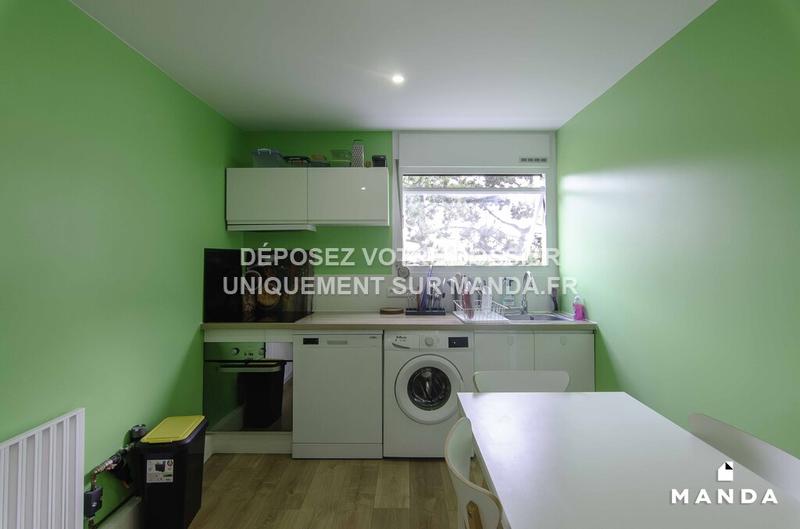 Chambre - 80 m² - 6 pièces