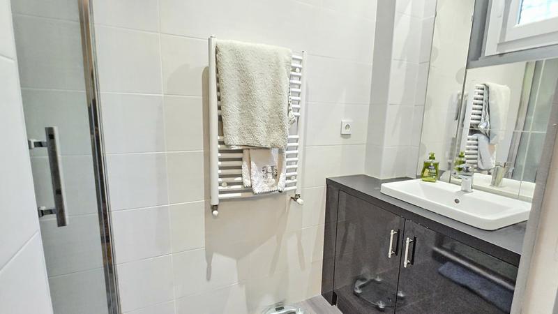 Maison traditionnelle - 196 m² - 9 pièces