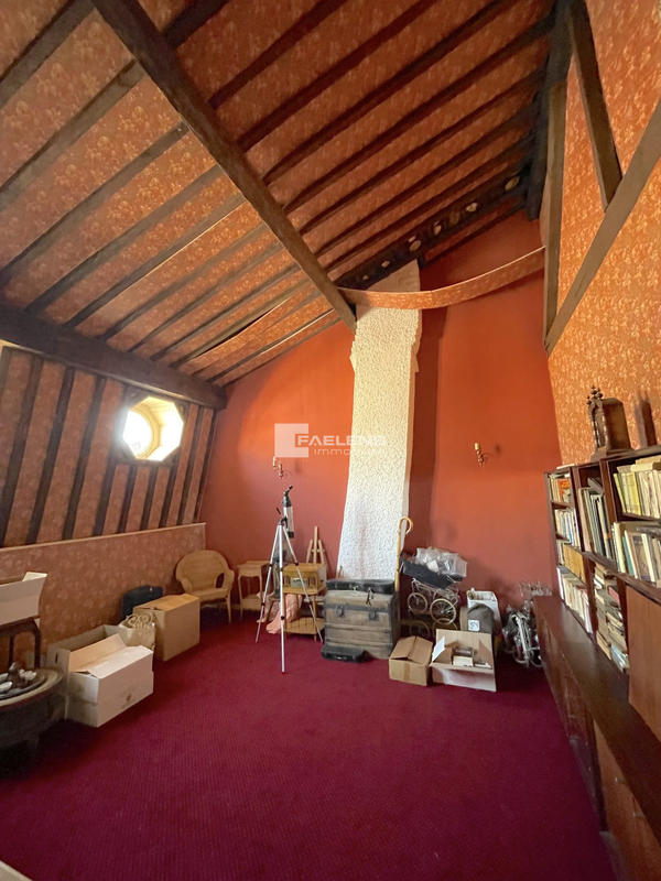 Maison - 230 m² - 6 pièces