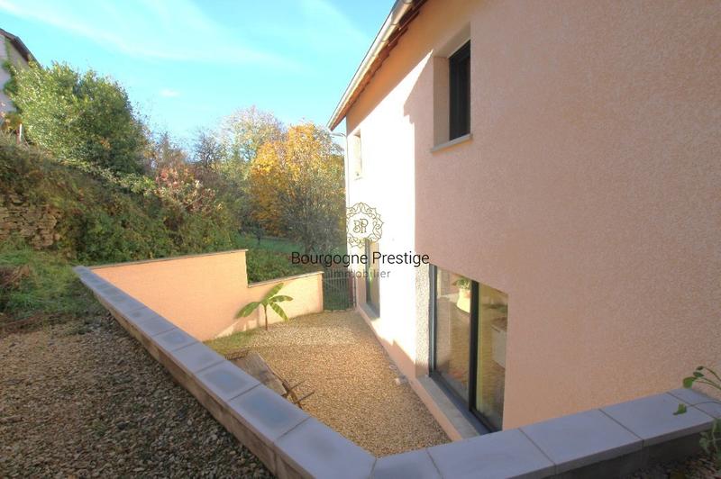 Maison - 181 m² - 6 pièces