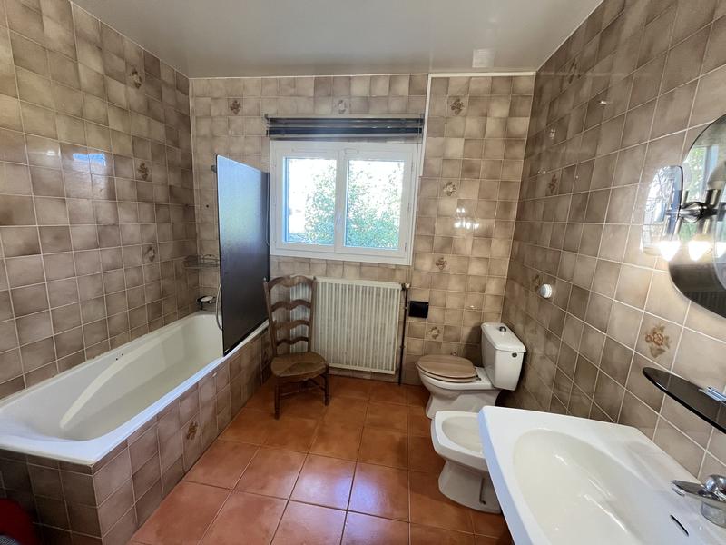 Maison contemporaine - 214 m² - 9 pièces