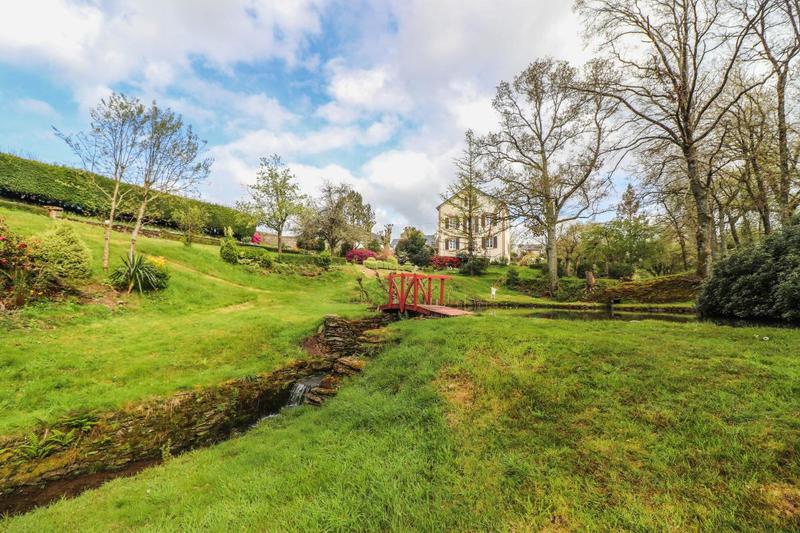 Maison - 200 m² - 7 pièces