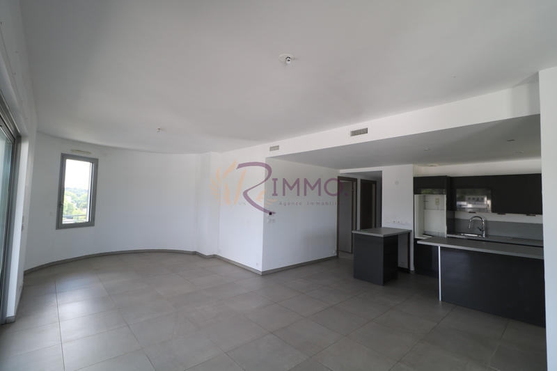 Appartement - 105 m² - 4 pièces