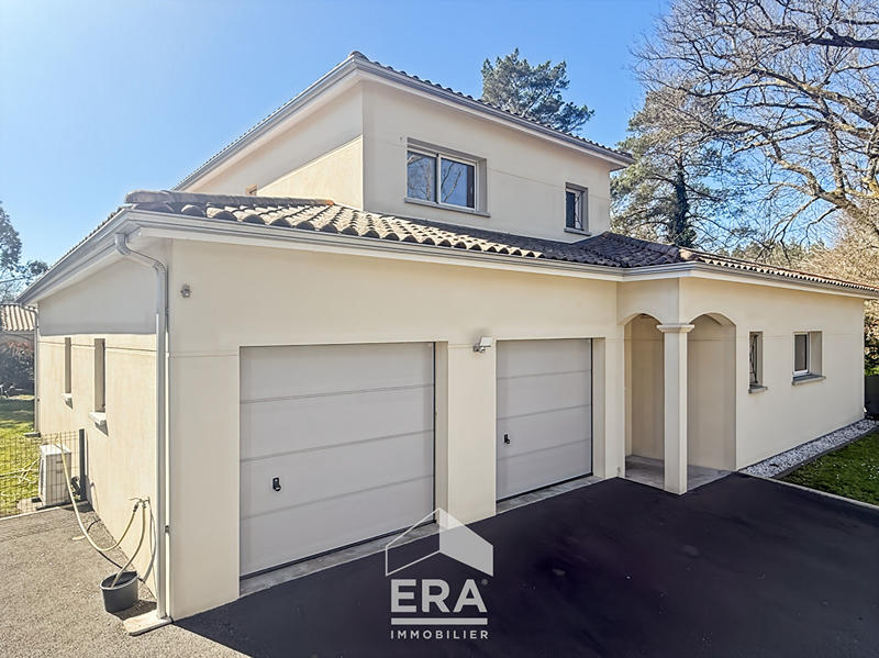 Maison - 174 m² - 7 pièces