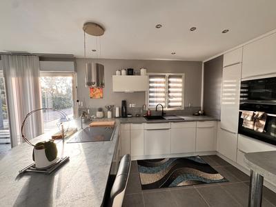 Maison - 111 m² - 4 pièces