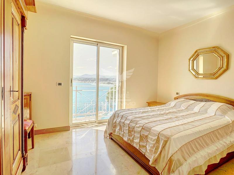 Maison - 320 m² - 9 pièces