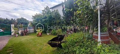 Pavillon - 230 m² - 8 pièces