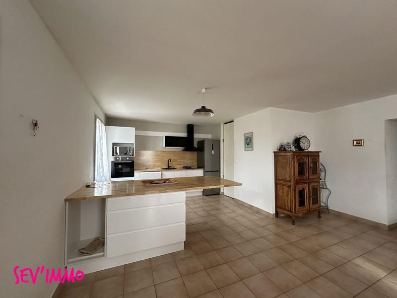 Maison - 92 m² - 4 pièces