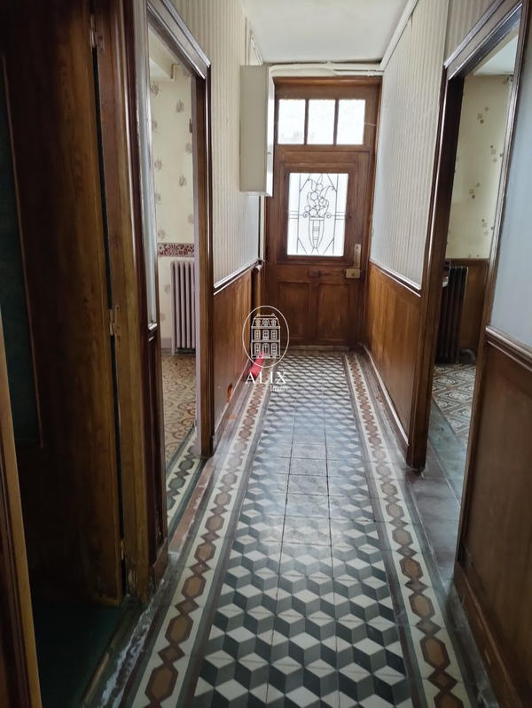 Maison - 104 m² - 7 pièces