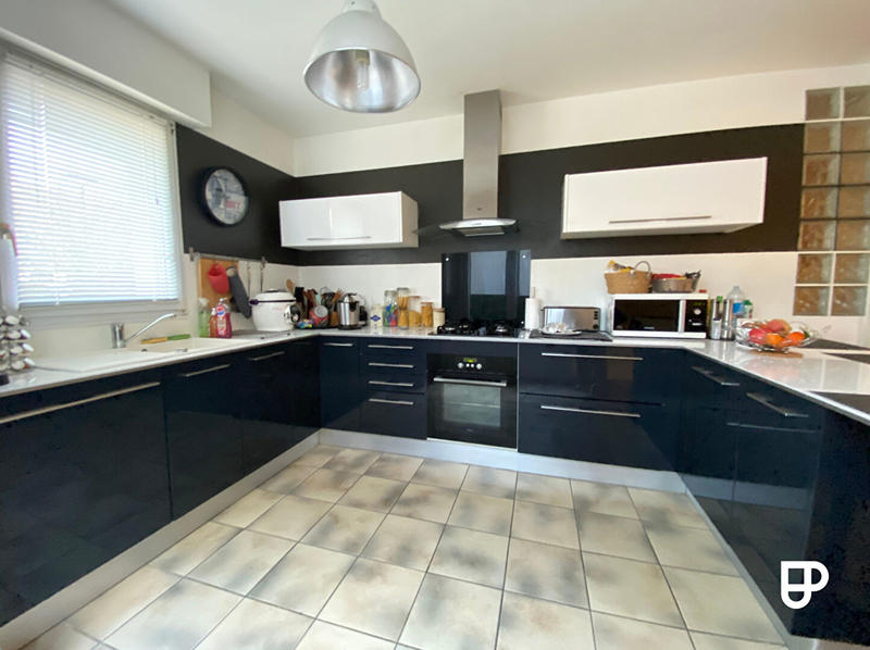 Maison - 172 m² - 7 pièces