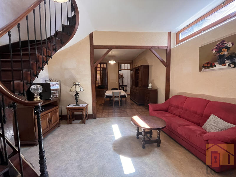 Maison - 169 m² - 6 pièces